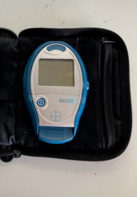 New Bayer Breeze 2 Blood Glucose Diabetes Monitor Meter 1440B with Case
