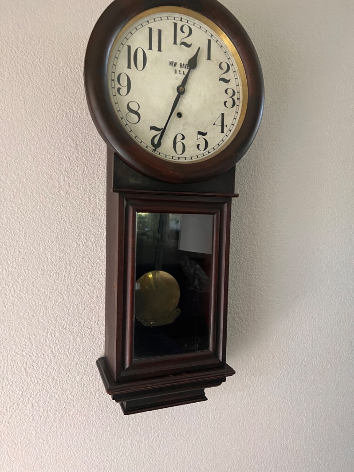 Antique New Haven Wall Clock (Saturn) Spring Driven 8 day Mahogany Runs