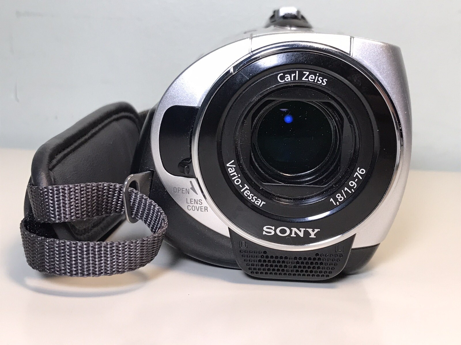SONY DCRSR42 Handycam Digital Video Camera / Camcorder 40x / 30GB eBay