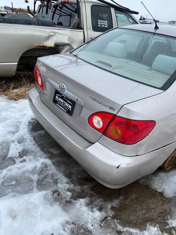 Medidor de flujo de aire de inyección de combustible usado se adapta a: Toyota Corolla 2003 grado A Foto 2 de 4