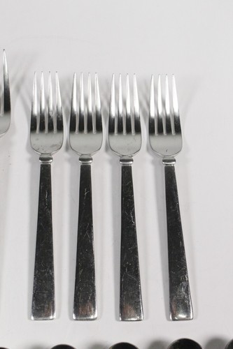 (28) Pfaltzgraff Logan 18/10 Stainless Flatware Set Heavy Fork Spoon Knife Korea - Picture 4 of 9