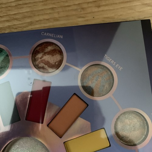 BH Crystal Zodiac 25 Colour Eyeshadow & Highlighter Palette BRAND NEW BOXED - Picture 5 of 13