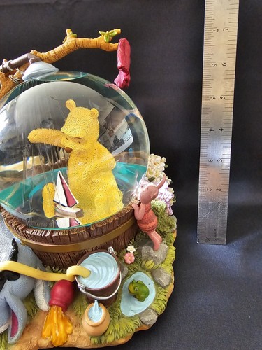 Disney Winne The Pooh And Friends Vintage Rare Musical Snow globe - Picture 9 of 11