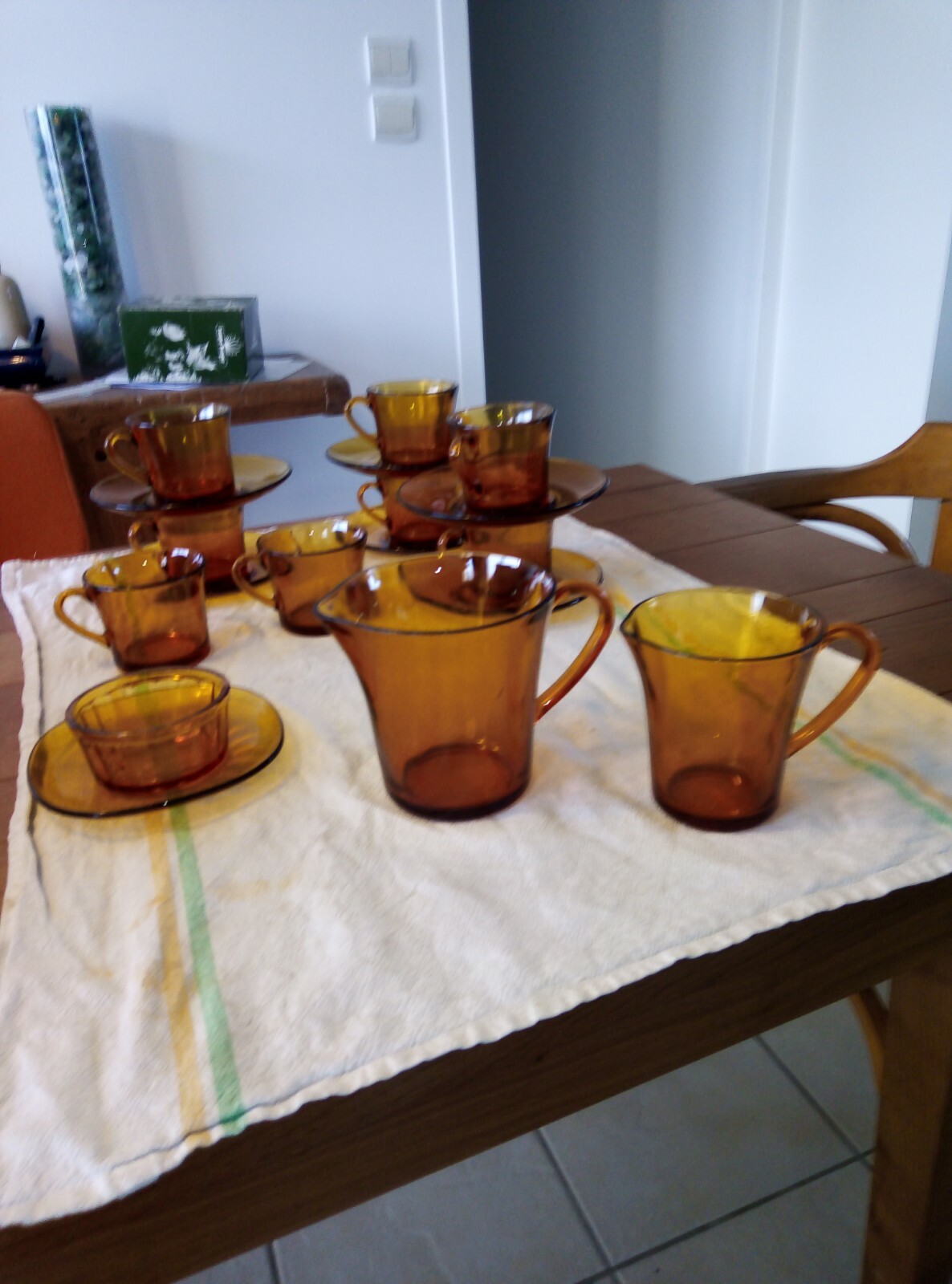 Service à café Duralex ambre en verre trempé ultra-résistant et empilable en TBE