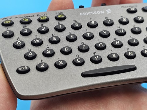 Teclado adicional vintage Ericsson T10 Chatboard CHA -01 plateado sin caja - Imagen 4 de 10