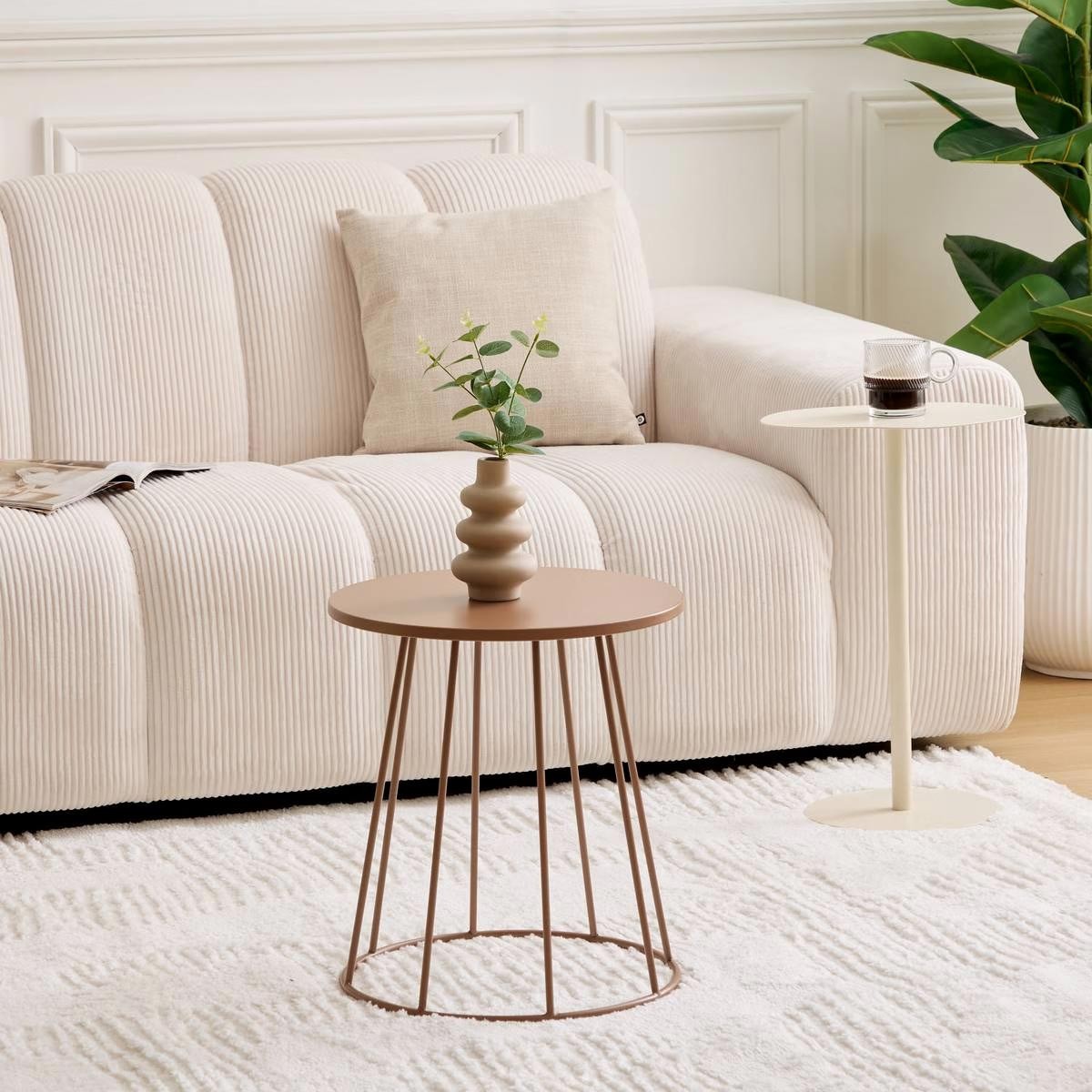 Table d'appoint en métal Latte terracotta de 38cm pour salon