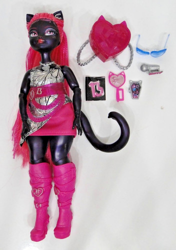 Monster High G3 Catty Noir Fashion Doll With Accessories 2024