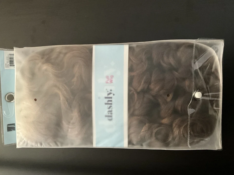 PELUCA INSPIRADA EN SZA / UNIDAD MARRÓN COBRE TABLERO 20 NUEVA CON ETIQUETAS EN CAJA Foto 2 de 3