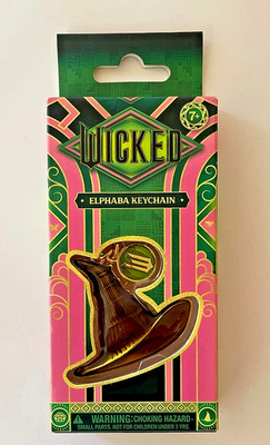 Wicked Elphaba Keychain Green Witch Hat Barnes Noble Key Ring New in Box free sh
