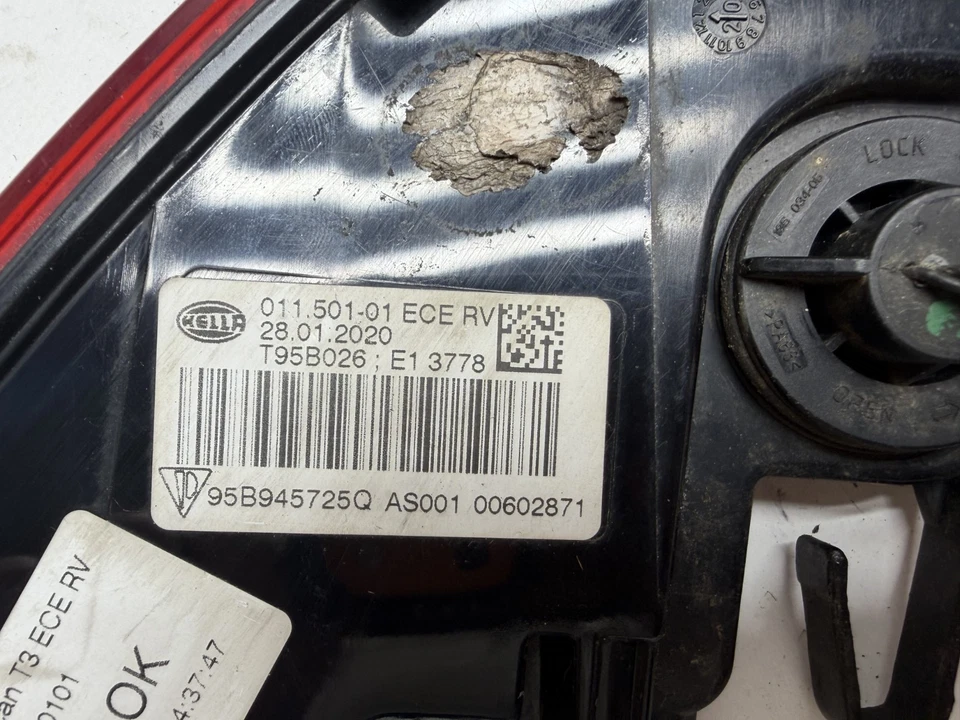 Porsche Macan S 95B Rückleuchte Heckleuchte in Stoßstange links 95B945725Q - Bild 4 von 4