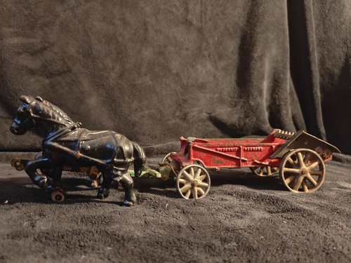 Arcade McComick Deering Horse Drawn Manure Spreader "40 2T" - FREE Shipping