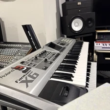 Roland Fantom  X6