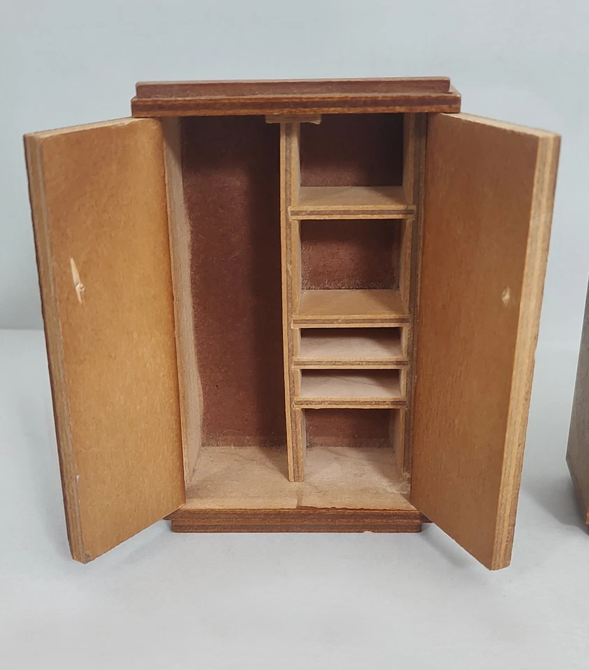 Lote de muebles para casa de muñecas años 40 años 50 1:16 armario cajonera armario Foto 4 de 4
