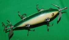 Pflueger Neverfail 5-hook Underwater Minnow green back, painted gills.