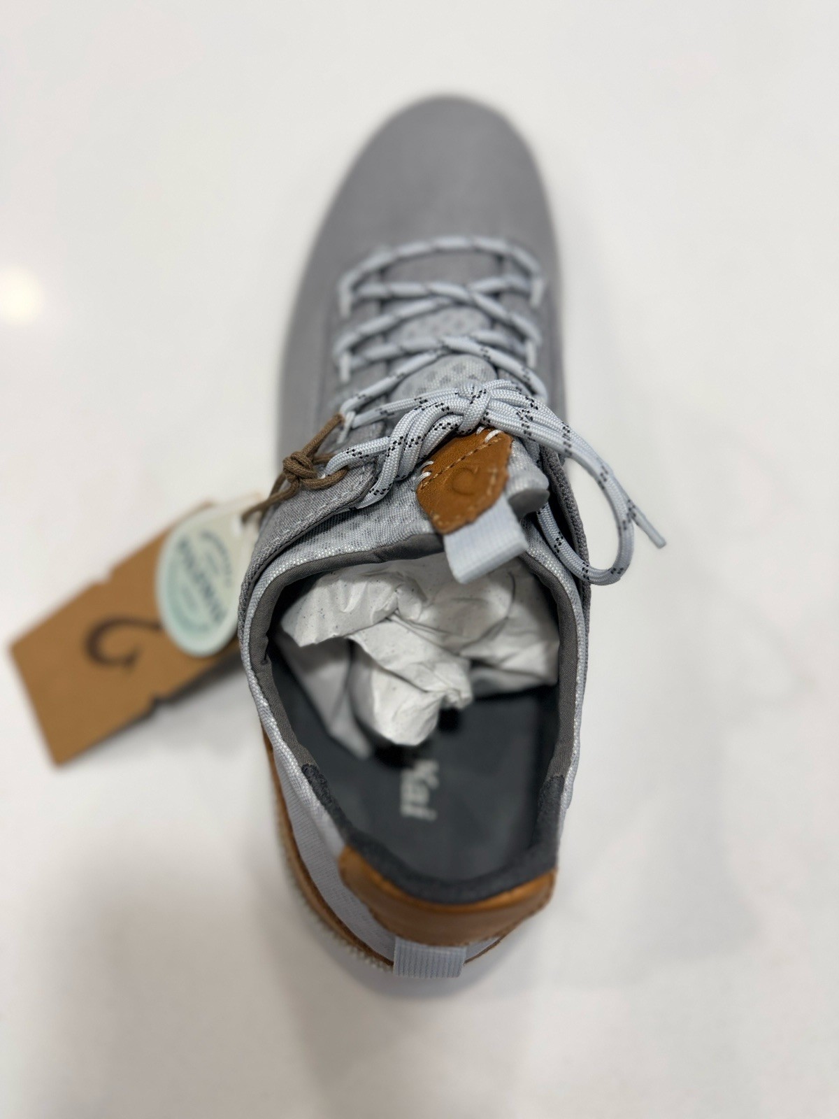 OluKai Men’s Nanea Li Gray Sneaker Pale Grey / Vapor Size 11 US MSRP $150