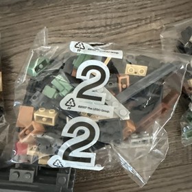 DAMAGED BOX LEGO Creator Expert Winter Toy Shop 10249 Village Station 10259 LOT