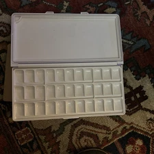 Fineart Palette Box:  Holds 33 Colors, Purple,  NEW