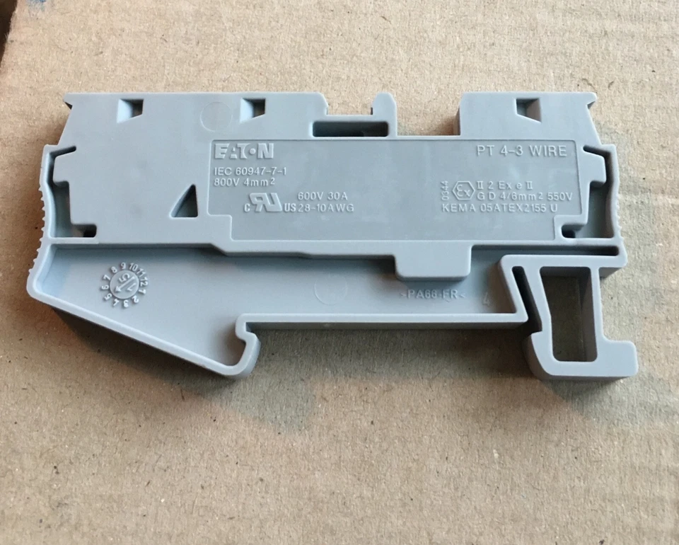 Eaton XBPT4D12 Feed-Through Terminal Block - NEW Box of 50 - Style PT43WIRE NEW - Image 2 of 3