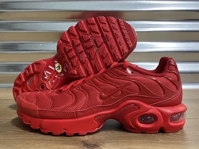 triple red air max plus