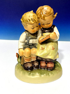 Hummel Goebel Figurines  SMART LITTLE SISTER #346/6