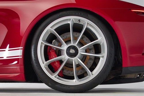 2018 Porsche 911 GT3 Touring - Picture 13 of 40