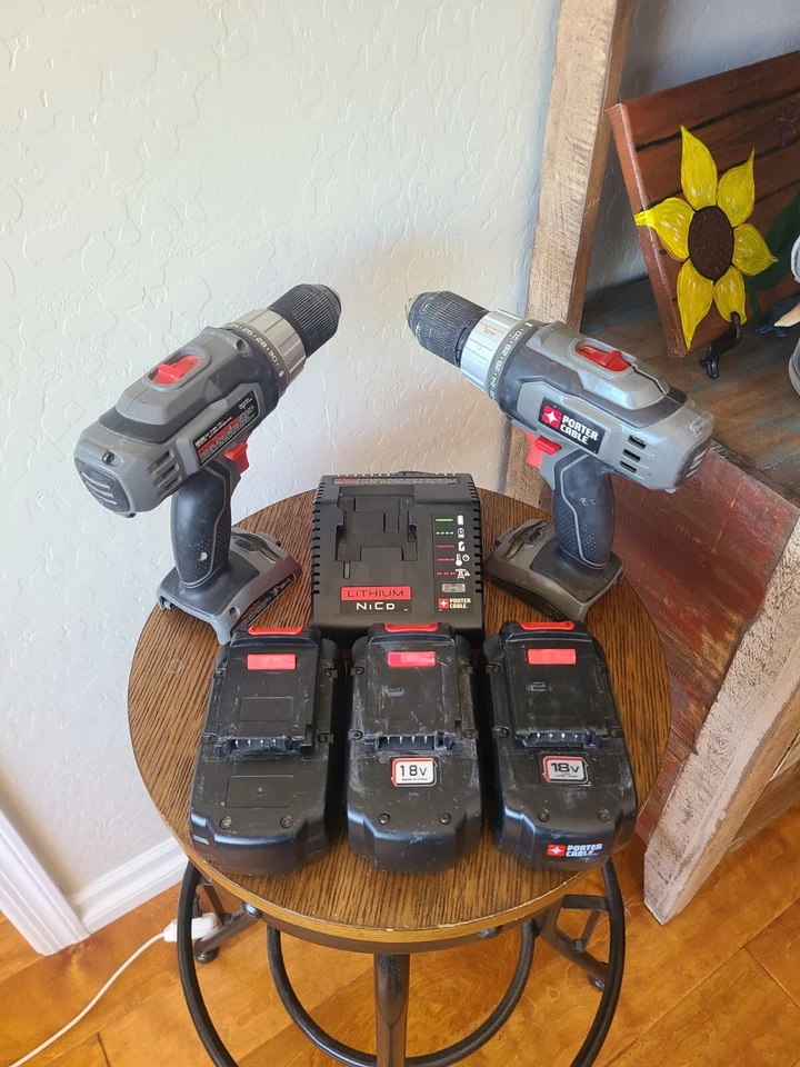 PORTER CABLE DRILLS (2) PC1801D 18V--TESTED W/ THREE BATTERIES AND CHARGER. - Image 2 of 4