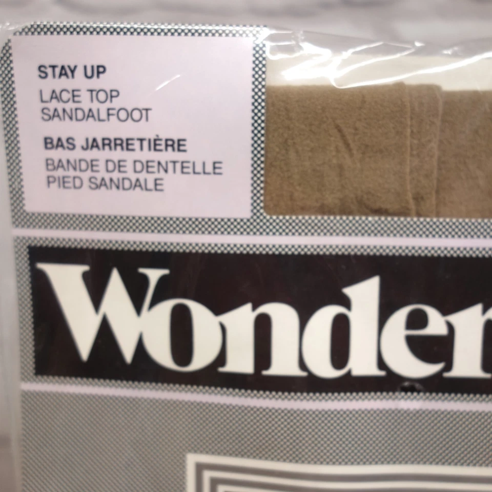 WonderBra Vintage Lace Top Sandalfoot Stay Up Thigh High Stockings Size Average Foto 2 de 4