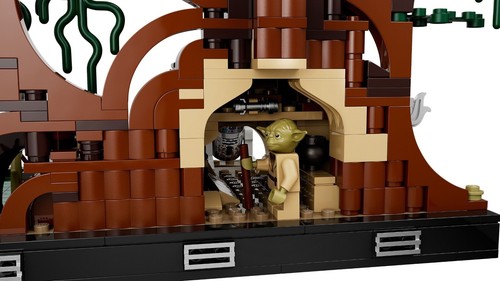 LEGO Star Wars 75330 Dagobah Jedi Training Diorama May the 4th BNISB Minor Wear - Picture 12 of 15