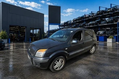 Platine feu arriere droit FORD FUSION PHASE 2 1.4L DURATORQTDCI (68PS) - Photo 1/4