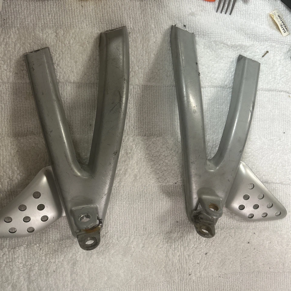 Soportes de montaje de clavija trasera Buell Firebolt & Lightning Xb 12 R Xb 9 R   Foto 4 de 4