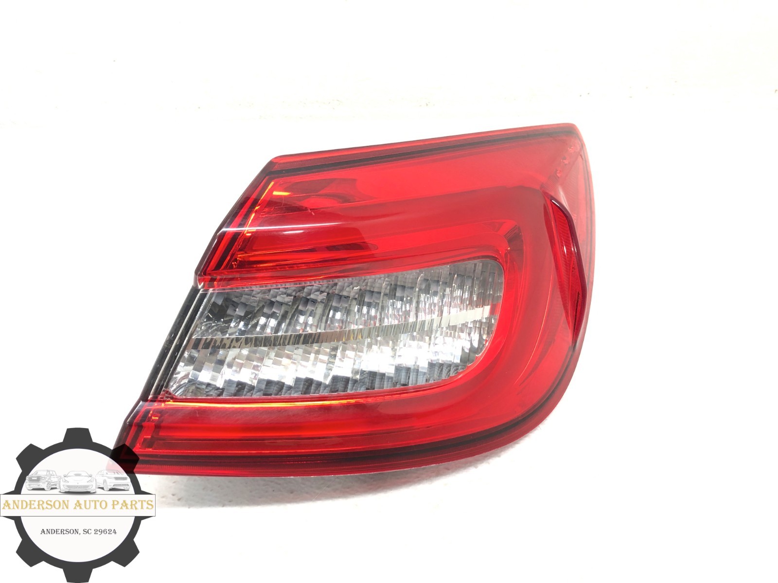 2014-2021 MASERATI QUATTROPORTE RIGHT PASSENGER REAR OUTER TAILLIGHT LAMP OEM