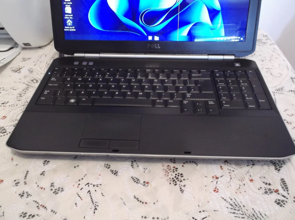 Dell Latitude E5520 · i3-2350M · 6GB · 120GB, photo 3 of 5