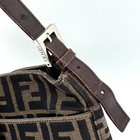 Foto 10 di 24