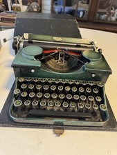 1920s Vintage Green Royal Portable Typewriter Works thumbnail
