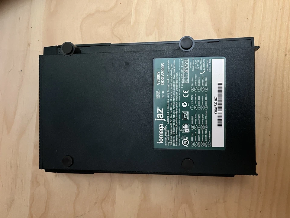 Disco duro externo portátil Iomega Jaz 2 GB SCSI V2000S - sin adaptador/cables de CA. Foto 4 de 4