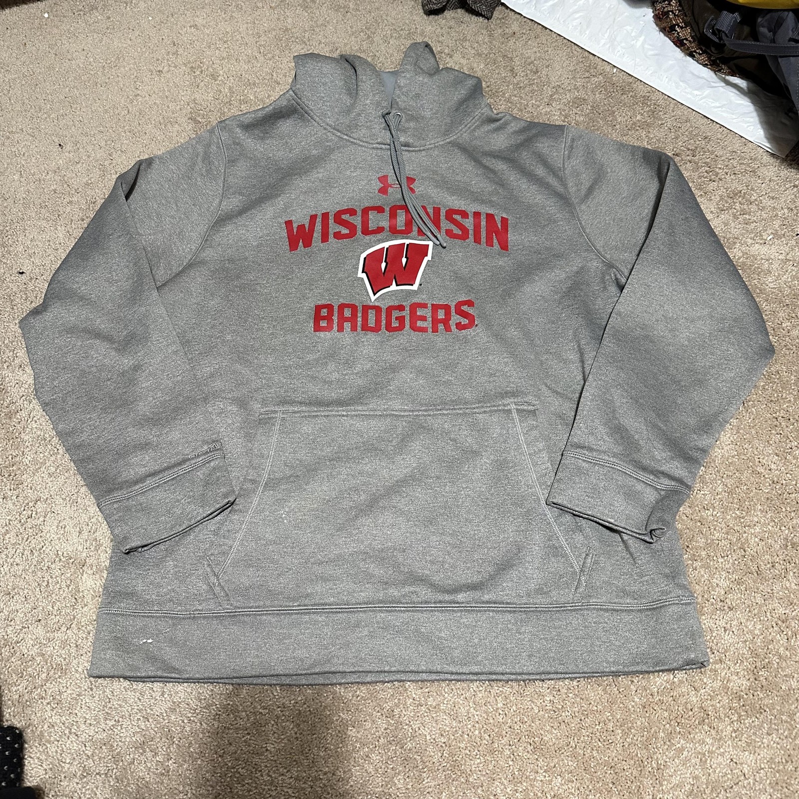 Wisconsin Badgers Hoodie Mens XL Gray NCAA Football Under Armour Pullover Fleece