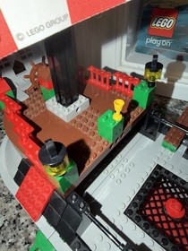 Lego 7075 Pirates Captain Redbeard's Pirate Ship 100% Complete w Instructions,