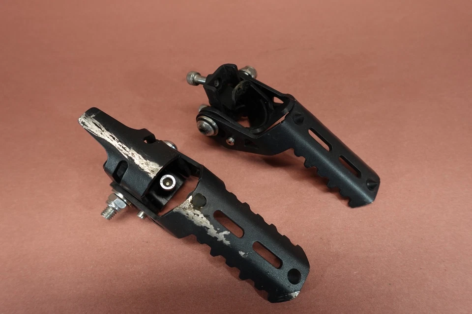 Reposapiés estriberas BMW F750GS 750GS 2023 18-23 Foto 4 de 4