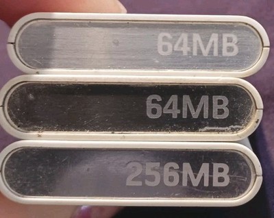 Microsoft Xbox 360 Memory Units Lot Of 3 2 ''64MB'' 1 ''256MB'' Free Shipping