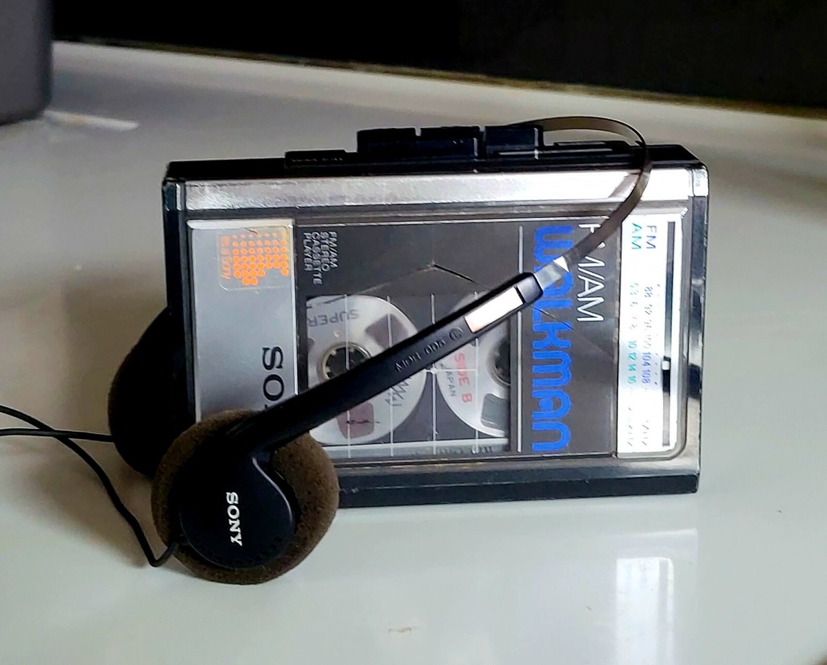 ポータブルプレーヤー SHARP MD-MT100 & SONY WALKMAN WM-EX500