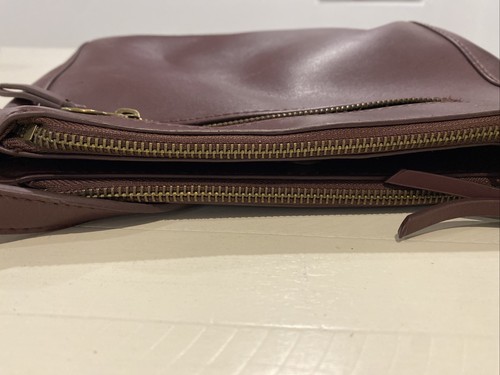 Universal Thread Goods Co Purse Brown 4 Zipper Pockets Crossbody and Wallet - Picture 3 of 6