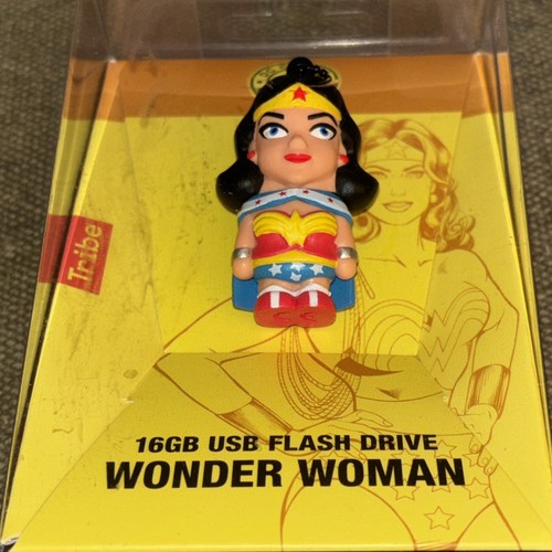 Unità flash USB 16 GB Wonder Woman. Tribù. Confezione Originale Nuova Spedizione Gratuita! - Foto 2 di 3