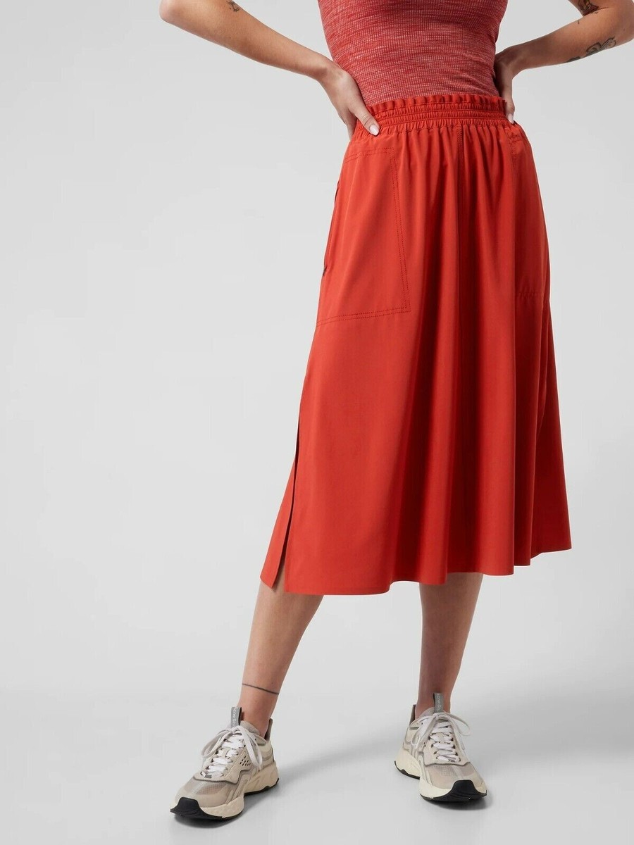 Athleta XL Extra Large Savannah Skirt Currant Red NEW