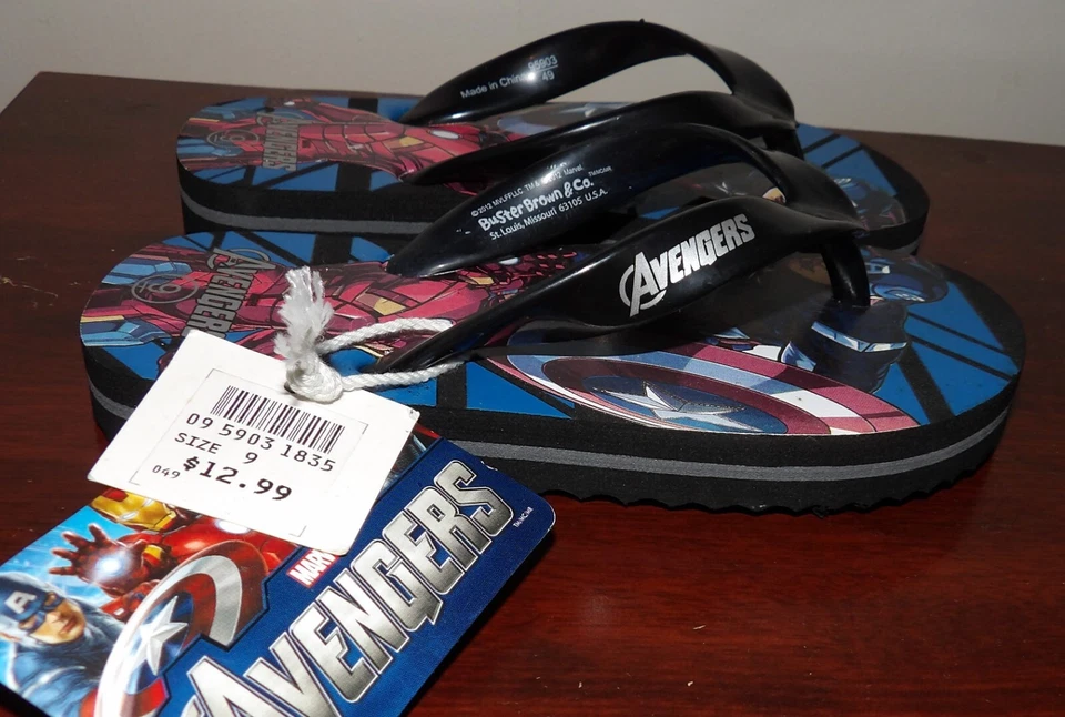 NEW NWT  Marvel Toddler Boy's Avengers Flip-Flops SIZE 9 - Image 3 of 3