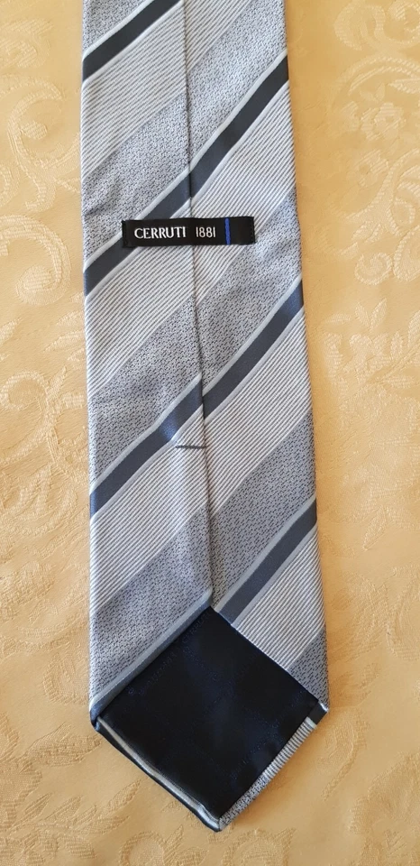 Corbata Pura Seda Cerruti Hombre Rayas Azules Nueva - Imagen 3 de 3