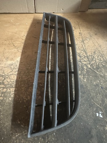 6Q0853677B Lüftungsgitter, Stoßstange Vorne Volkswagen, Polo Bj 2007 ￼
