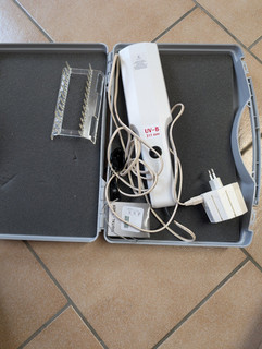 Dr. Hönle UV Lampe bei Neurodermitis und Akne 311nm Wellenlänge