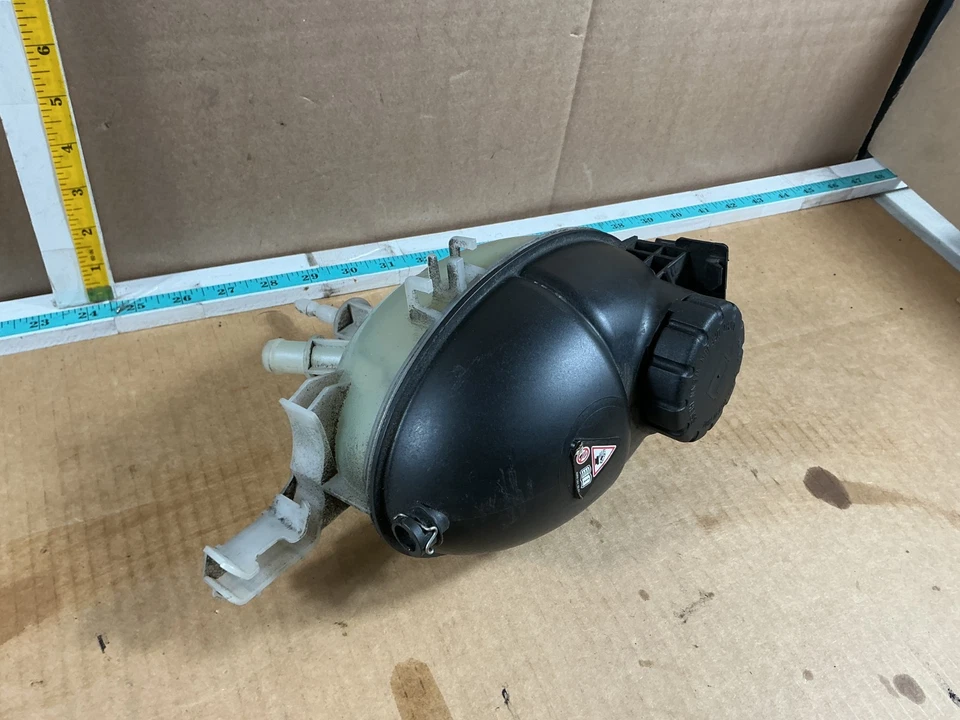Tanque de expansão de transbordamento reservatório líquido de arrefecimento Mercedes Benz C250 2008-2017 fabricante de equipamento original - Imagem 3 de 4