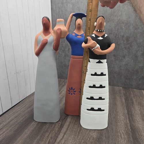 Juego de 3 figuras vintage de terracota de cerámica de Las Marías para mujeres arte estatuas de arcilla - Imagen 6 de 10