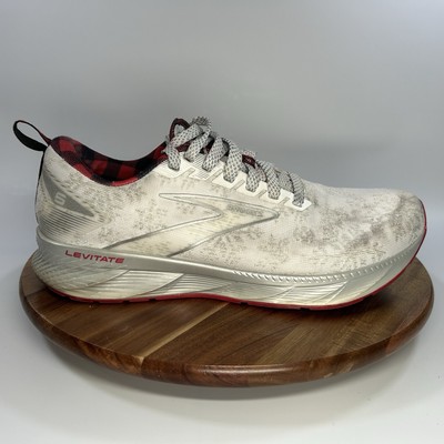 Brooks Mens Levitate Merry Christmas Red White Snow Running
